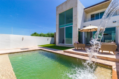 Imagen 1 de 13 de Oportunidad Tequesquitengo Residencia Venta Casa