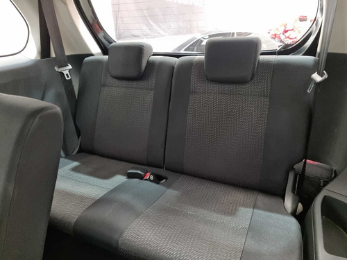 Imagen 11 de 15 de Toyota Avanza 2013 1.5 Premium 99hp At