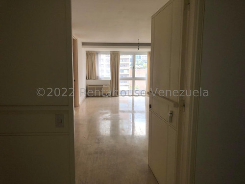 Ip Vendo Apartamento En La Castellana 24-17985