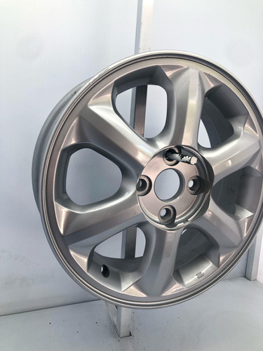 Rin 15 Original Dodge Attitude 2006, 2007, 2008, 2009. 2010 Powder Coating Silver (Usado)