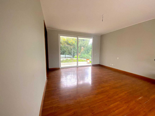 Gran Casa En Condominio, Colina (103610)