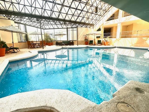 Lomas De Chapultepec, Penthouse De 750m2 En Dos Niveles, Muy Iluminado, 4 Amplias Recamaras Con Vestidor, Sala De T.v., Estudio, Terraza, 3 Lugares De Estacionamiento, Cuartos De Servicio. El E