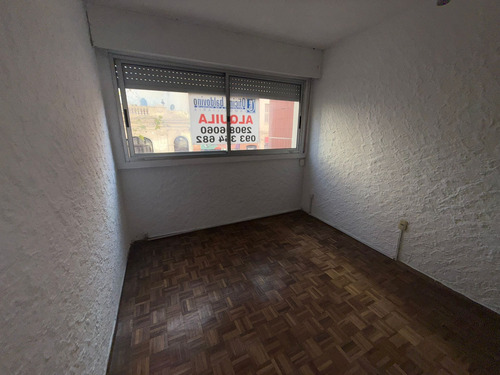 Alquiler Monoamb. Soriano 1238/103 Al Frente, Dividido, Coci