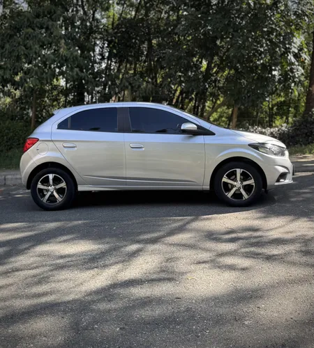 Chevrolet Onix 1.4 Ltz 5 p