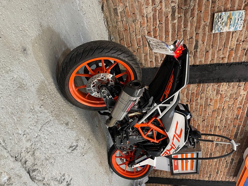 Imagen 6 de 15 de Ktm Duke 390 + Escape + Computadora + Repro Impecable Permut