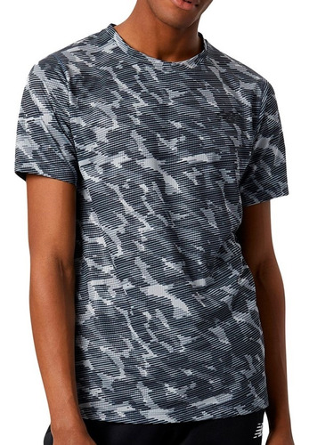 Remera New Balance Tenacity Printed Gris Hombre