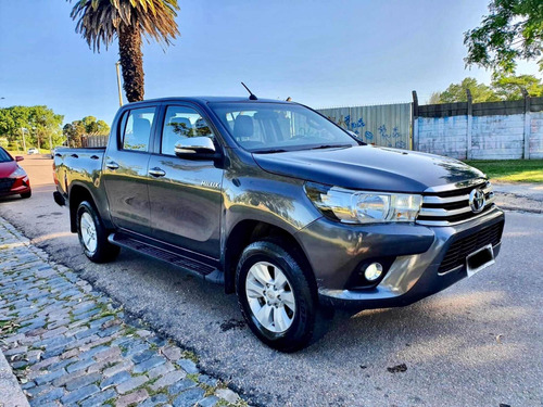 Imagen 3 de 12 de Toyota Hilux 2016 2.7 Cd Srv Vvti 4x2 - A3