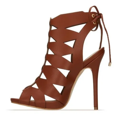 Zapatilla con agujeta sale