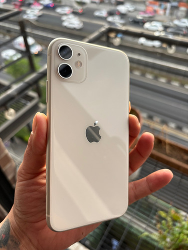 Apple iPhone 11 (128 Gb) - Blanco (Usado)