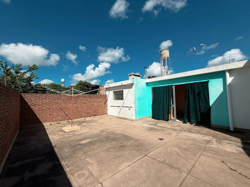 ¡¡casa Excelente, Lista Para Mudarte!! Calle Mitre Al 800