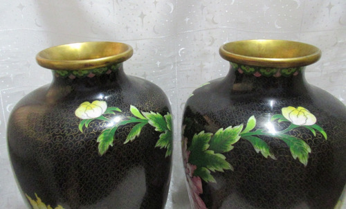Antiguo Par Floreros Bronce Cloisonne C/ Base Madera Tallada (Usado)