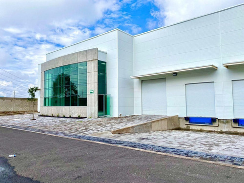 Renta Naves Industriales (455m2) | Parque Industrial | Carr. Qro Mex | $40mil
