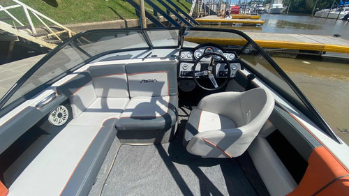 Imagen 7 de 15 de Lancha Wakeboard Stallion Motor Ford Pata Volvo Mastercraft