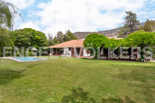 Casa De Un Piso En Jardín La Dehesa