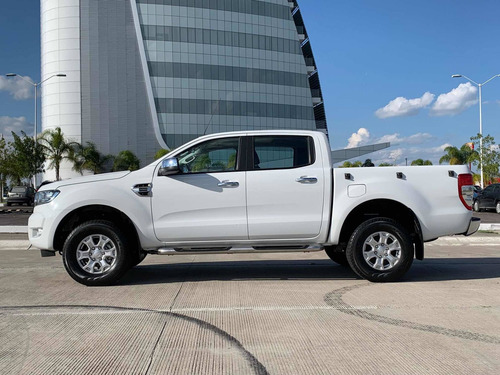 Imagen 3 de 15 de Ford Ranger 2017 2.5 Xlt Cabina Doble 4x2 Mt