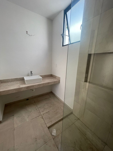 Casa En Venta De Un Piso Dos Recamaras En Temozón Norte