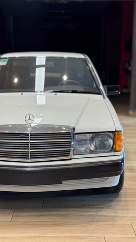 Mercedes-Benz 190 2.0 E