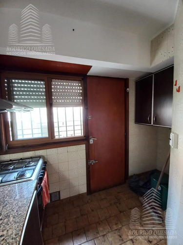 Excelente Triplex En Av. Costanera Al 1400