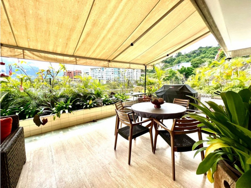 Se Vende Pb 400m2 + 400m2 Terraza 4h+s+e/5b/2p Lomas De Las Mercedes