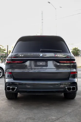 BMW X7 4.4 V8 M60I