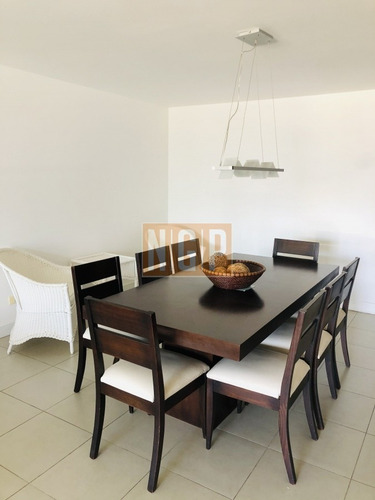 Imagen 9 de 28 de Apartamento En Brava, 3 Dormitorios