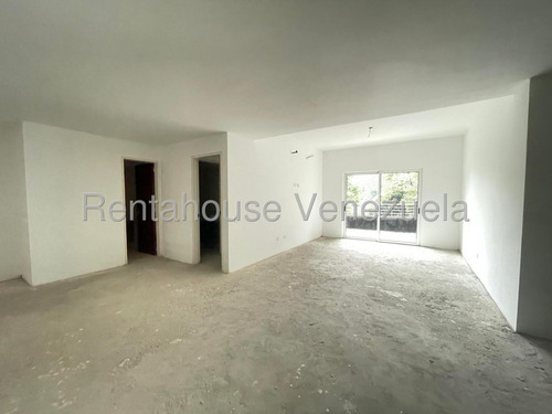 En Venta Iluminado Apartamento Para Acondicionar En Los Guayabitos