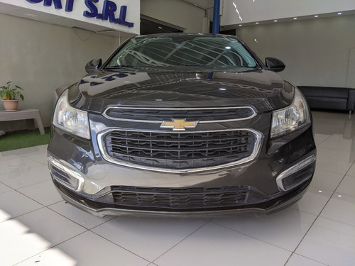 Imagen 2 de 11 de Chevrolet Cruze Lt