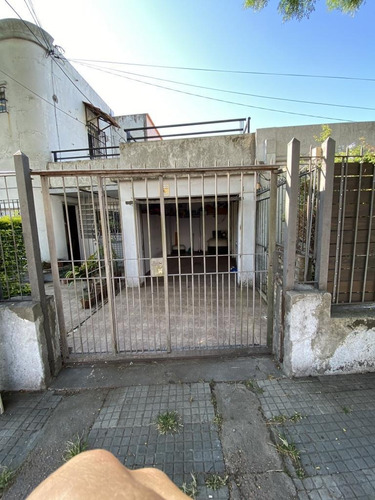 Vendo Casa De 3 Dormitorios Y 2 Baños En Jacinto Vera