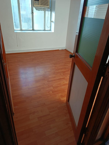 Arriendo Excelente Oficina 50 M2 En Compañía Con Teatinos