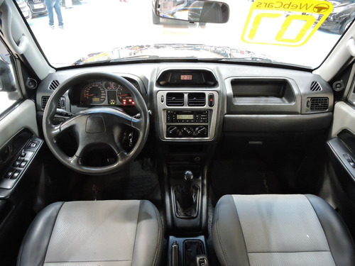 Imagem 10 de 15 de Mitsubishi Pajero Tr-4 2.0 4x4 16v - Manual 2007