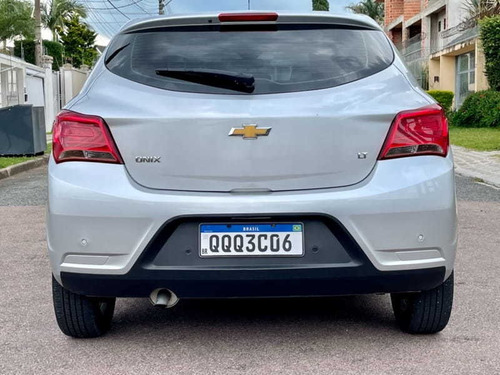 Imagem 7 de 15 de Chevrolet Onix 1.4 Mt Lt 2019
