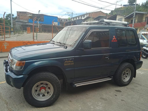 Mitsubishi Montero 2.6 V12