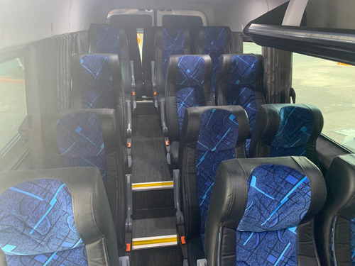 Renta De Camionetas De Turismo 18, 20 Pasajeros Con Chofer