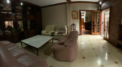 Imagen 10 de 19 de Casa 6 Ambientes En Av Alsina 1376 Lomas De Zamora
