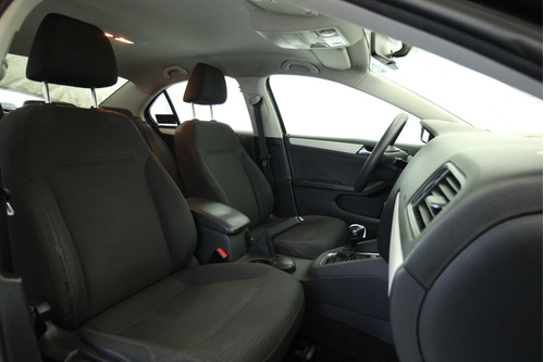 Volkswagen Jetta 2.5 Trendline Tiptronic At
