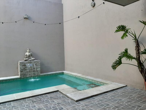 Casa En Venta - 3 Dormitorios 5 Baños 1 Cochera - 335mts2 - Villa Urquiza