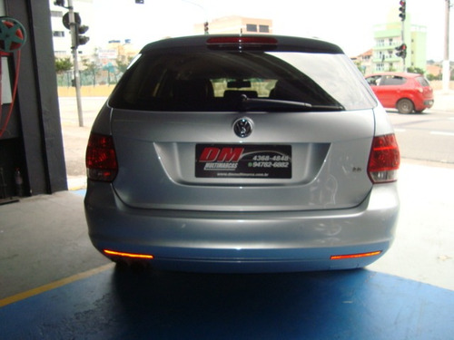 Imagem 4 de 14 de Volkswagen Jetta Variant 2.5 20v 2010