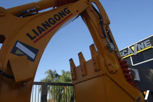 Excavadora Liangong R302