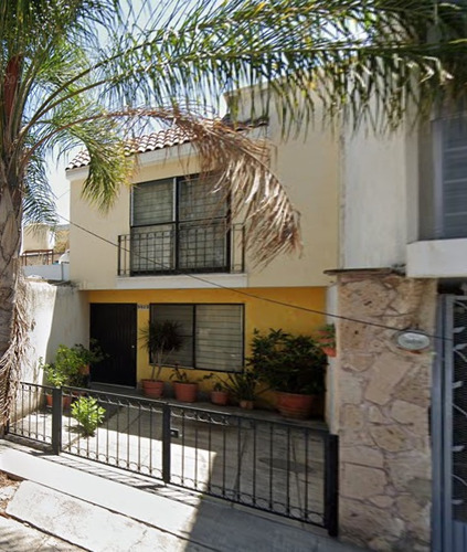 Casa En Venta, Remate Hipotecario, Col. Huentitlan El Bajo, Guadalajara , Jalisco. Laab2