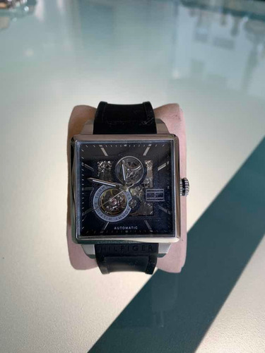 Maravilhoso Relógio Tommy Hilfiger Automatic (corda)