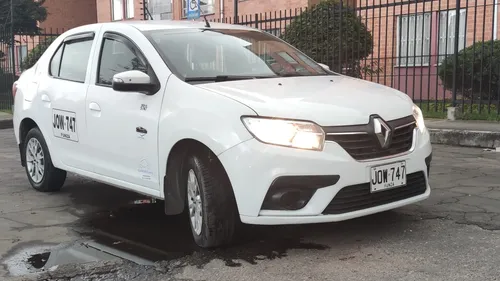 Renault Logan 1.6 Expression / Life +