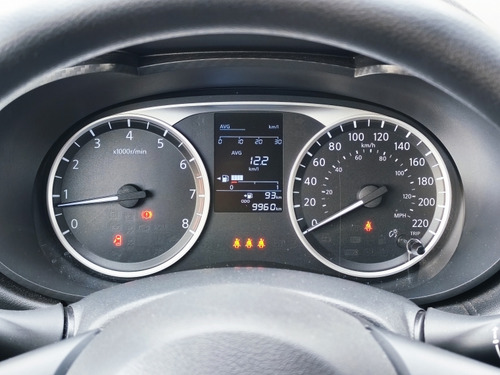 Nissan Versa 1.6 Sense Mt