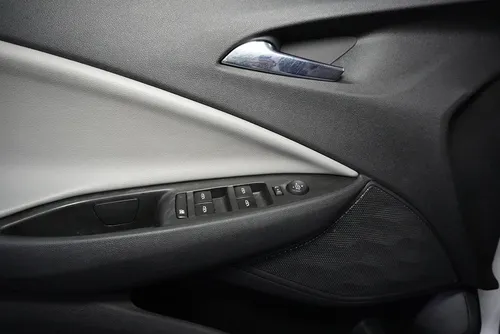 Chevrolet Onix 1.0T Premier Hatch At