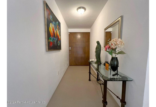 Zibatá Queretaro, Se Vende Casa Con 4 Recamaras Cada Uno Con Baño, Una En Planta Baja, Tiene Cuarto De Servicio Qh243673