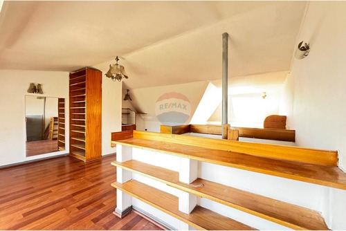 5 Dormitorios 3 Pisos Más Subterráneo Condominio