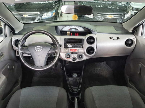 Toyota Etios X 1.3 Flex 16v 5p.mec