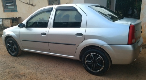 Imagem 2 de 4 de Renault Logan 1.6 Exp. 8v Hi-flex