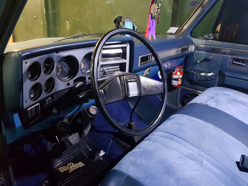 Chevrolet Silverado 1981, Americana, Buen Estado