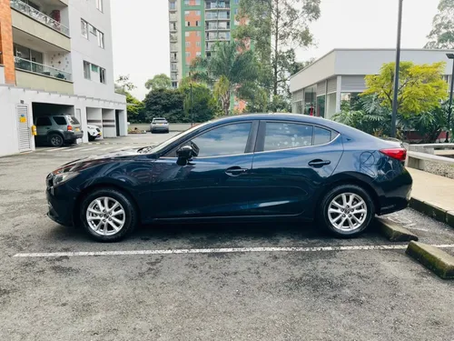 Mazda 3 2.0 Touring