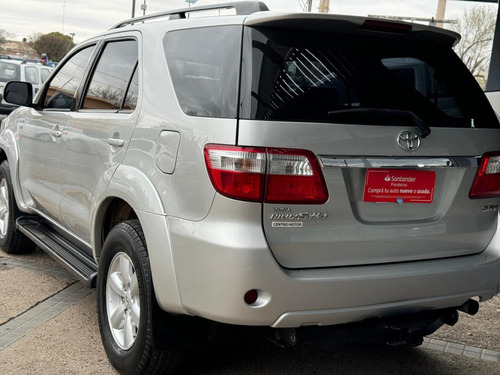 Toyota SW4 3.0 I Srv C/cuero 4x4 (2009)